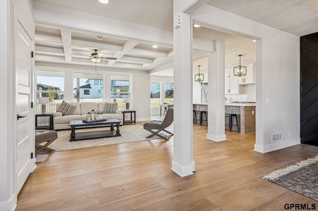 3901 S 212th Street, Elkhorn, NE 68022