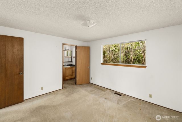 31446 28th Place SW, Federal Way, WA 98023