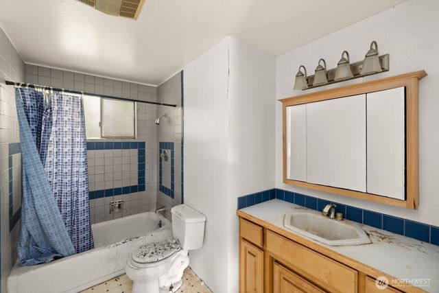 31446 28th Place SW, Federal Way, WA 98023