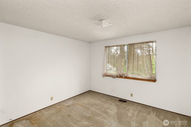 31446 28th Place SW, Federal Way, WA 98023