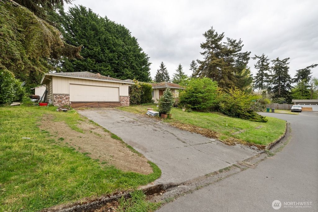 31446 28th Place SW, Federal Way, WA 98023