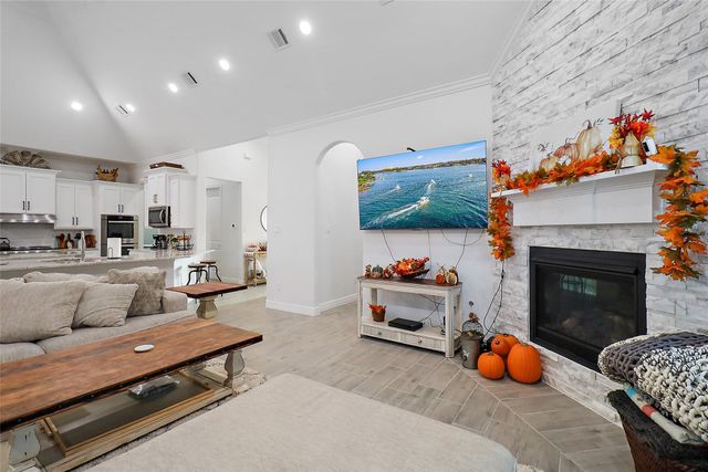 719 Cold Spring Drive, Baytown, TX 77523