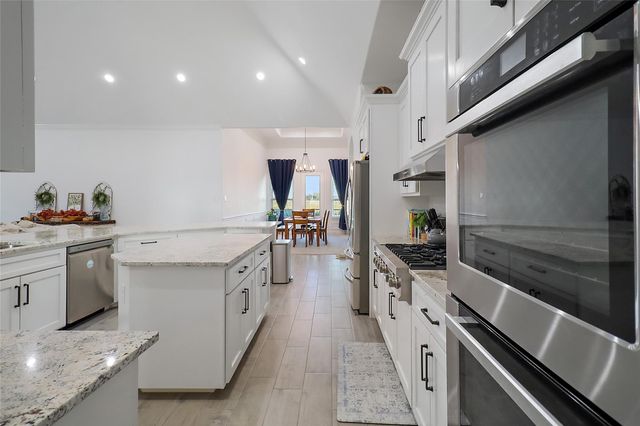 719 Cold Spring Drive, Baytown, TX 77523