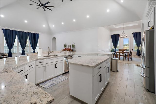 719 Cold Spring Drive, Baytown, TX 77523