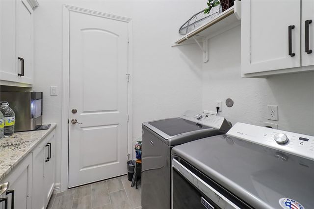 719 Cold Spring Drive, Baytown, TX 77523