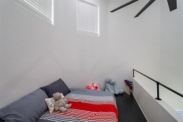 719 Cold Spring Drive, Baytown, TX 77523