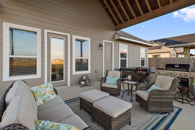 719 Cold Spring Drive, Baytown, TX 77523