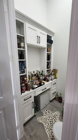 719 Cold Spring Drive, Baytown, TX 77523