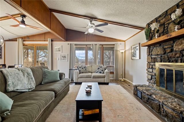 21583 Walnut Street, Garfield, AR 72732