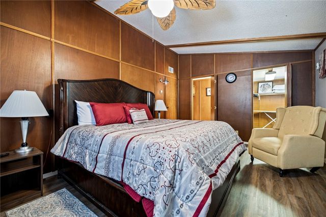 21583 Walnut Street, Garfield, AR 72732