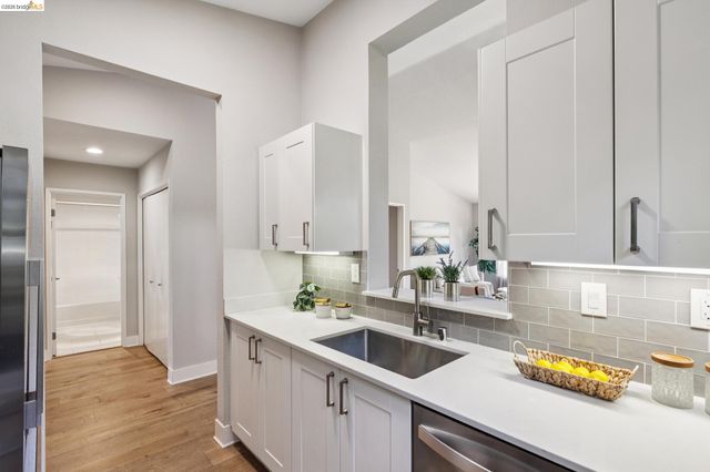 96 Bayside Ct, Richmond, CA 94804