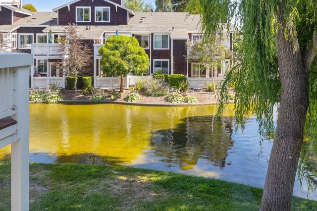 96 Bayside Ct, Richmond, CA 94804