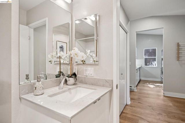 96 Bayside Ct, Richmond, CA 94804