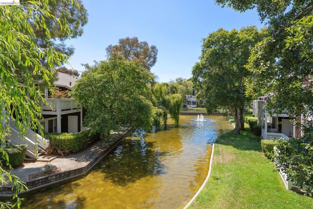 96 Bayside Ct, Richmond, CA 94804