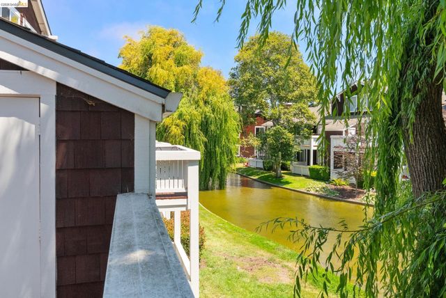 96 Bayside Ct, Richmond, CA 94804