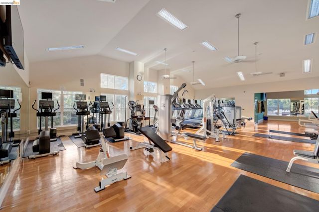 96 Bayside Ct, Richmond, CA 94804