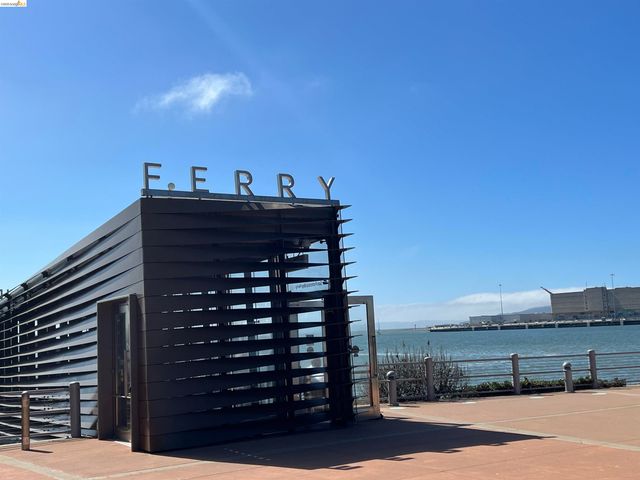 96 Bayside Ct, Richmond, CA 94804