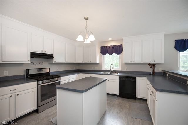 33316 Ambleside Drive, Avon Lake, OH 44012