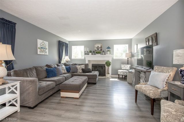 33316 Ambleside Drive, Avon Lake, OH 44012