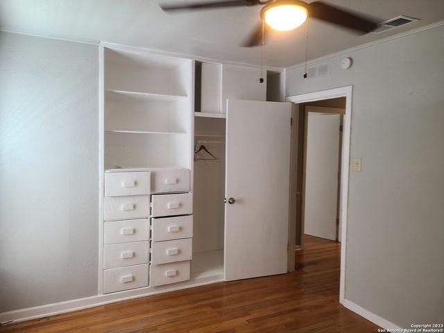 523 Trudell, San Antonio, TX 78213