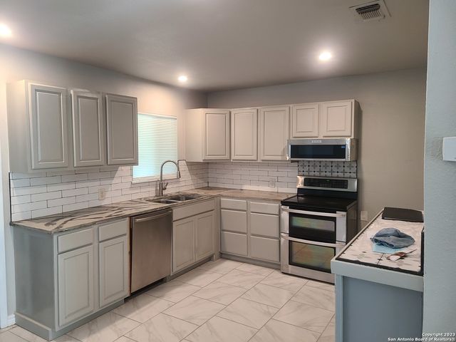 523 Trudell, San Antonio, TX 78213