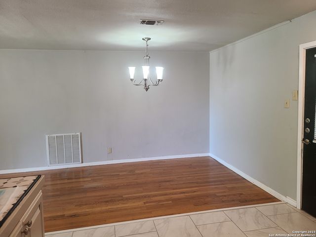 523 Trudell, San Antonio, TX 78213