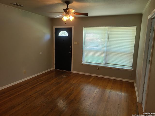 523 Trudell, San Antonio, TX 78213