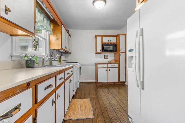 3248 Providence RD, Hayes, VA 23072