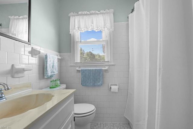 3248 Providence RD, Hayes, VA 23072