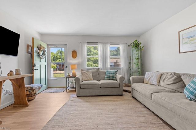 3248 Providence RD, Hayes, VA 23072