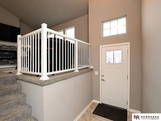 8025 N 84th Street, Omaha, NE 68122