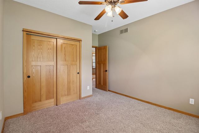 520 Crescent Lane, Norwalk, IA 50211