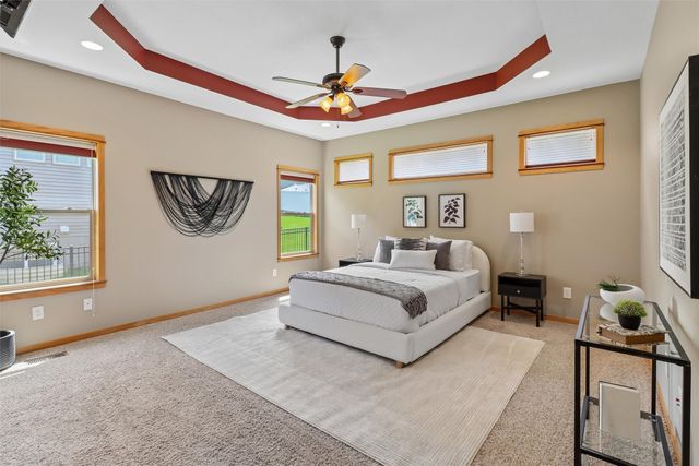 520 Crescent Lane, Norwalk, IA 50211