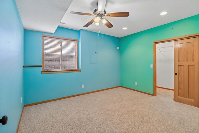 520 Crescent Lane, Norwalk, IA 50211