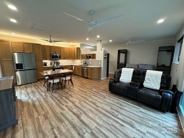 716 E Woodlawn Road, Charlotte, NC 28209