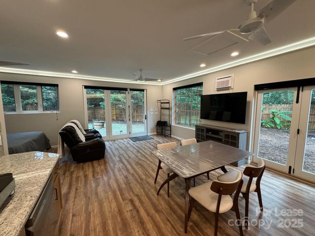 716 E Woodlawn Road, Charlotte, NC 28209