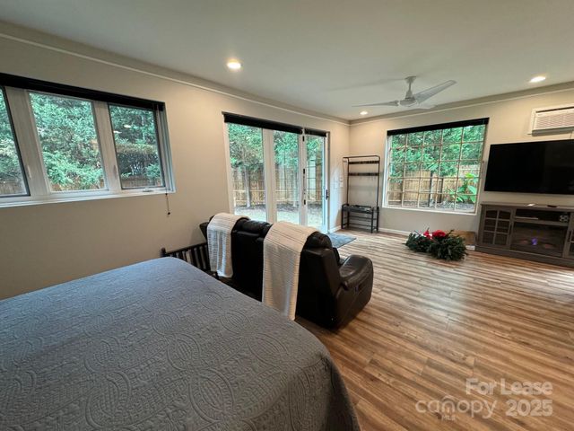 716 E Woodlawn Road, Charlotte, NC 28209