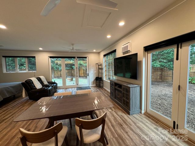 716 E Woodlawn Road, Charlotte, NC 28209