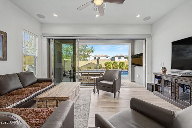 21641 N 59TH Street, Phoenix, AZ 85054