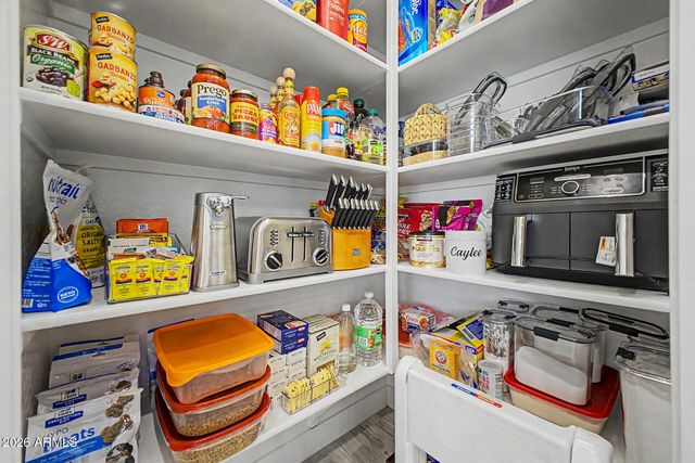 21641 N 59TH Street, Phoenix, AZ 85054