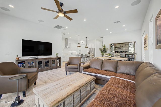 21641 N 59TH Street, Phoenix, AZ 85054