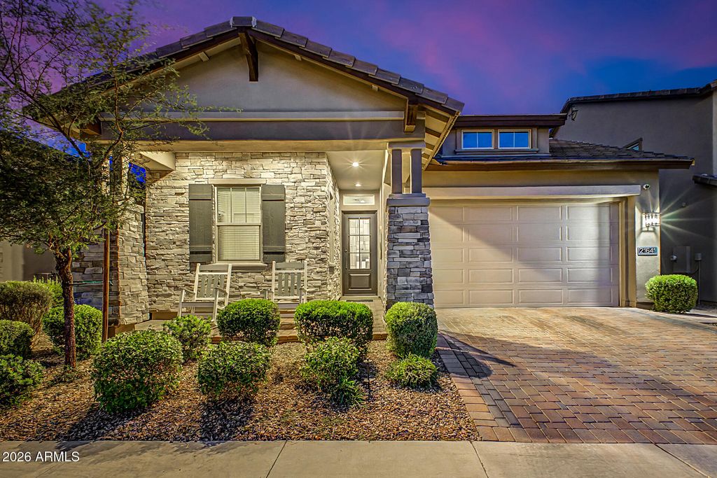 21641 N 59TH Street, Phoenix, AZ 85054