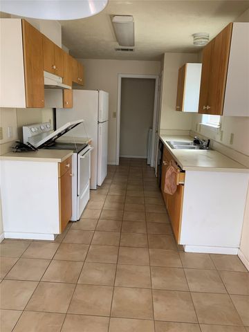 3901 College Main Street B, Bryan, TX 77801