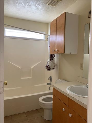 3901 College Main Street B, Bryan, TX 77801