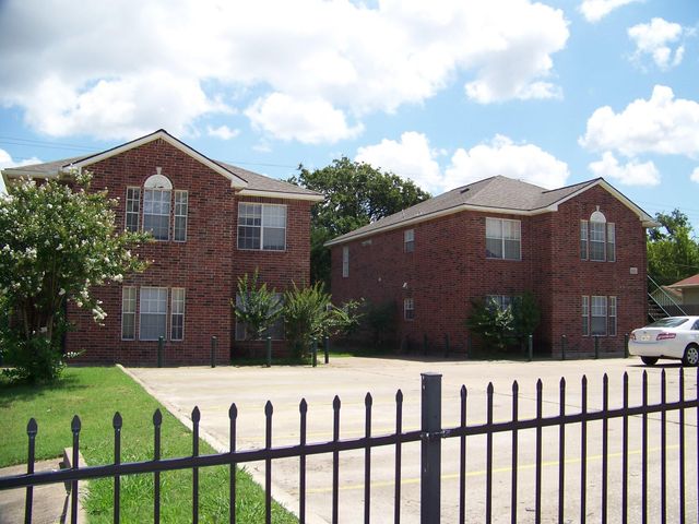 3901 College Main Street B, Bryan, TX 77801