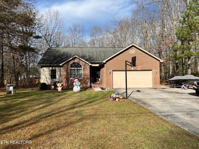 2034 Keno Drive, Crossville, TN 38572