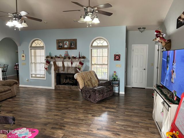 2034 Keno Drive, Crossville, TN 38572