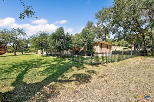 2721 Chisholm Trail, Salado, TX 76571
