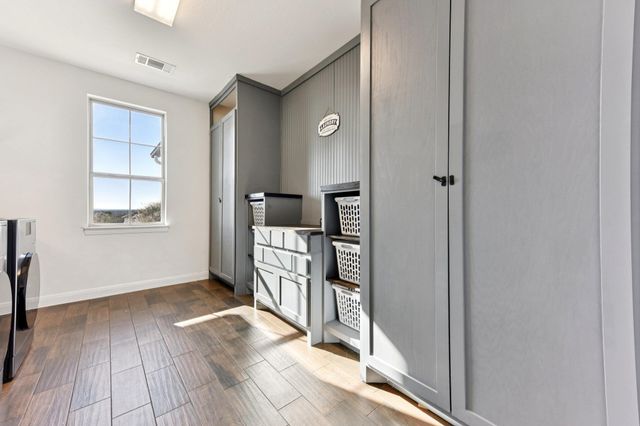 604 Brave Face ST, Leander, TX 78641