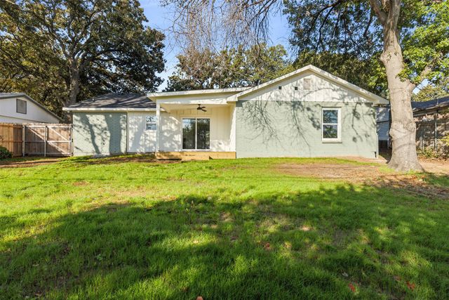 3709 French Wood Drive, Arlington, TX 76016